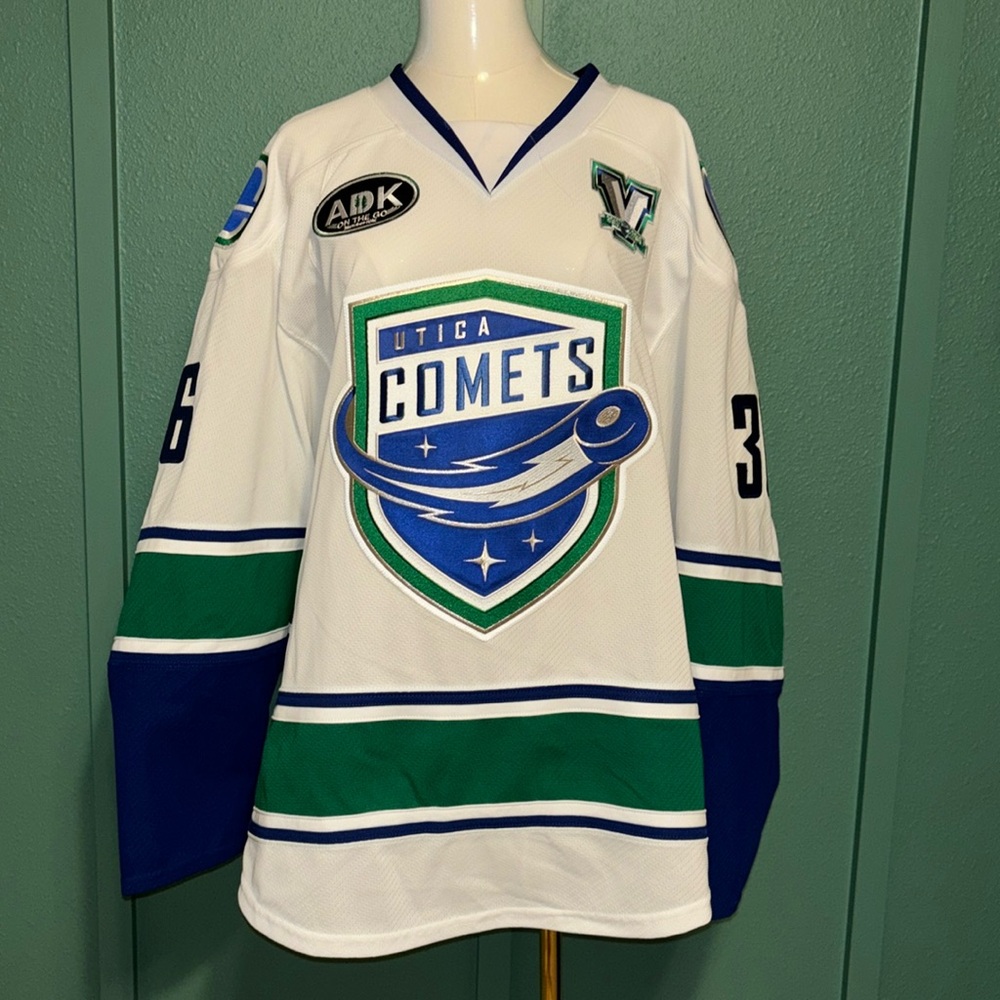 Wacey Hamilton signed jersey utica comets #36 game worn